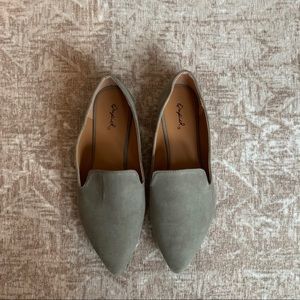 ⛔️SOLD⛔️ Flats